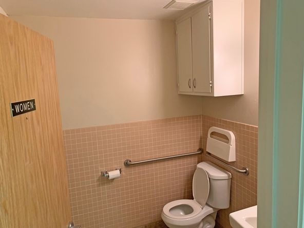 Professional Office Spaces Available in Visalia, CA: 636 W Oak Ave, Visalia, CA 93291